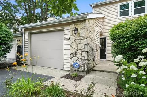 8052 Timberlodge Trl, Centerville, OH 45458 photo 3