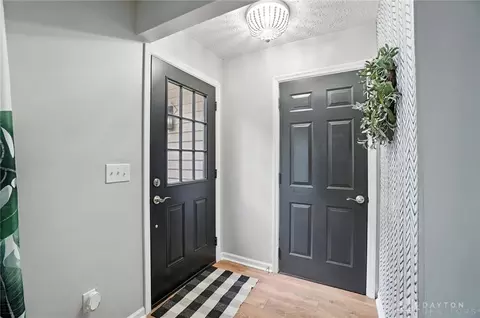 8052 Timberlodge Trl, Centerville, OH 45458 photo 6