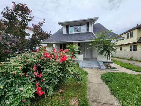 43 Knecht Dr, Dayton, OH 45405