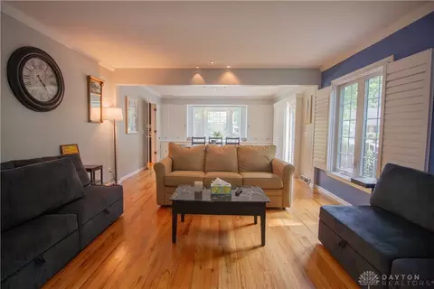 Living - 101 Blue Gate Cir #1, Dayton, OH 45429 photo 3 of 4