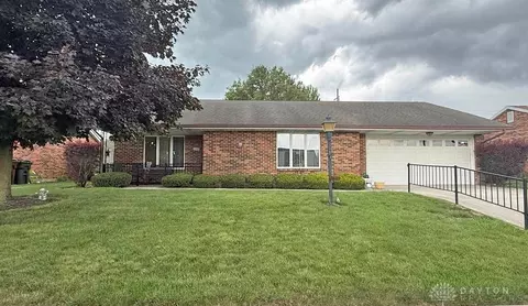 612 Westview Dr, Piqua, OH 45356