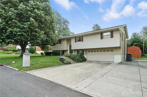 2536 Loris Dr, Dayton, OH 45449