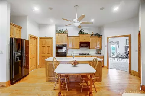 Kitchen - 507 Shawhan Rd, Morrow, OH 45152 photo 5 of 12