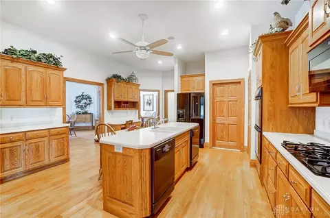 Kitchen - 507 Shawhan Rd, Morrow, OH 45152 photo 8 of 12