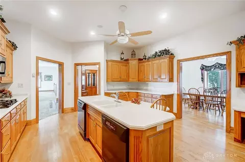Kitchen - 507 Shawhan Rd, Morrow, OH 45152 photo 7 of 12
