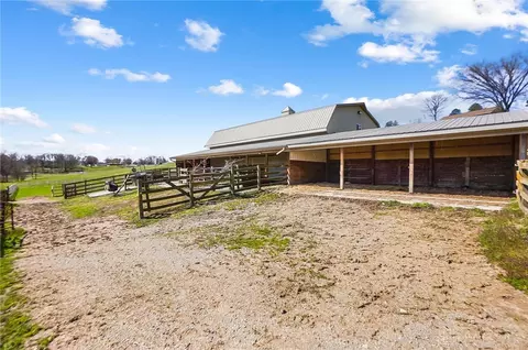 Exterior - 507 Shawhan Rd, Morrow, OH 45152 photo 8 of 12