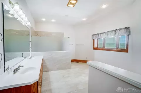 Bath - 507 Shawhan Rd, Morrow, OH 45152 photo 1 of 5