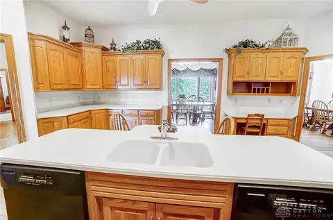 Kitchen - 507 Shawhan Rd, Morrow, OH 45152 photo 6 of 12