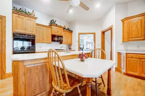 Kitchen - 507 Shawhan Rd, Morrow, OH 45152 photo 2 of 12