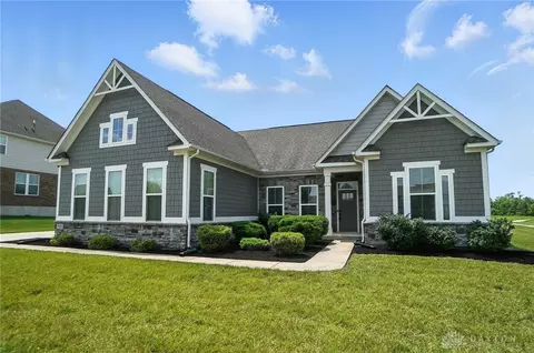 1715 Winding Run Blvd, Dayton, OH 45458