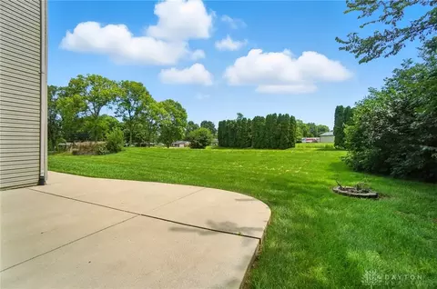 Exterior - 2765 Silver Maple Ct, Troy, OH 45373 photo 7 of 12