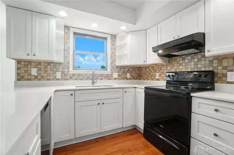 Kitchen - 2765 Silver Maple Ct, Troy, OH 45373 photo 3 of 6