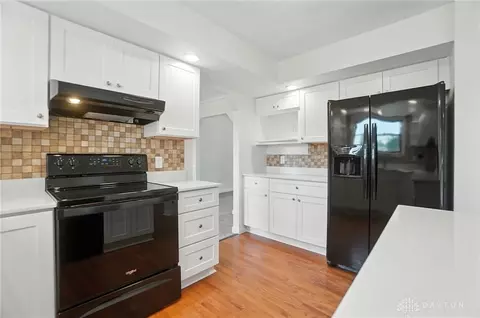 Kitchen - 2765 Silver Maple Ct, Troy, OH 45373 photo 4 of 6
