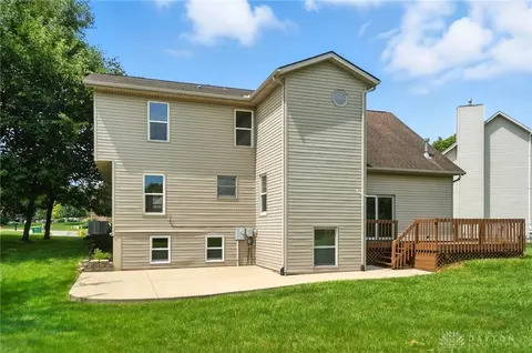 Exterior - 2765 Silver Maple Ct, Troy, OH 45373 photo 5 of 12