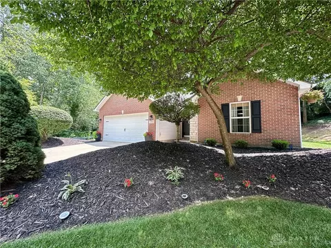 3351 Streamview Ct, Bellbrook, OH 45305