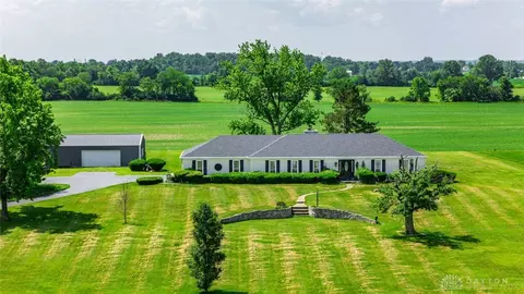 13270 Dechant Rd, Farmersville, OH 45325