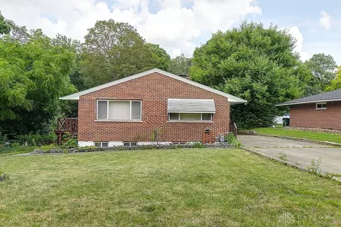 816 Skyview Dr, Dayton, OH 45449