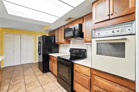 7339 Mohawk Trail Rd, Dayton, OH 45459 photo 9