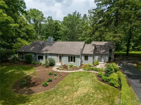 185 Manor Ln, Dayton, OH 45429 photo 2