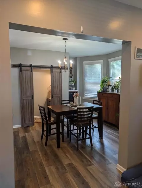 Dining - 309 Mcclelland Ave, Cincinnati, OH 45217 photo 4 of 4