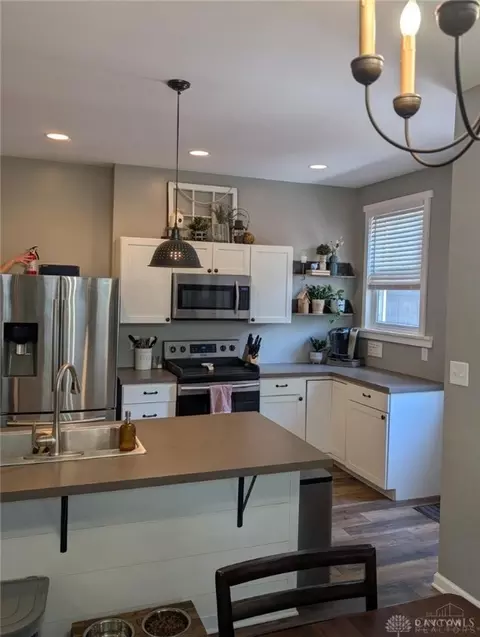Kitchen - 309 Mcclelland Ave, Cincinnati, OH 45217 photo 2 of 5