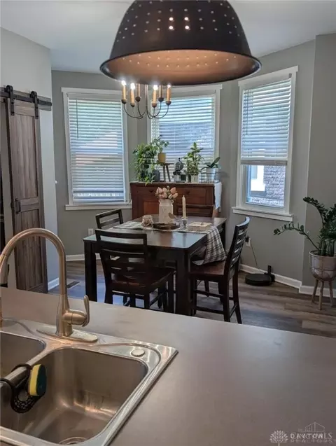 Dining - 309 Mcclelland Ave, Cincinnati, OH 45217 photo 1 of 4