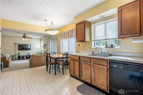 8919 Ripple Way, Maineville, OH 45039 photo 9