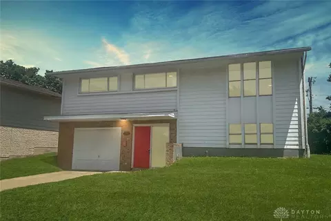 622 Willow Springs Dr, Dayton, OH 45417