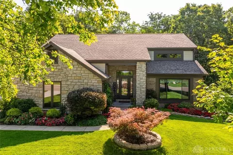 8718 Eagle Ridge Dr, West Chester, OH 45069