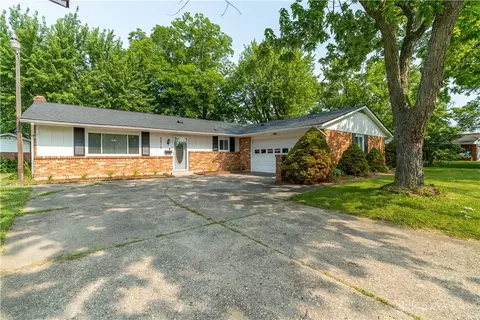 5019 Weddington Dr, Dayton, OH 45426