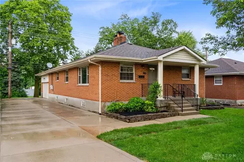2712 Acorn Dr, Dayton, OH 45419