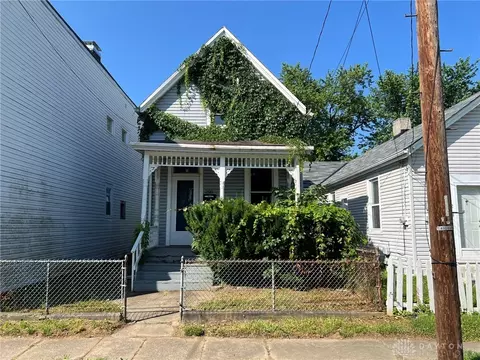 203 W 69th St, Cincinnati, OH 45216