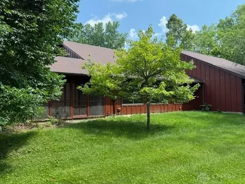 110 Park Meadows Dr, Yellow Springs, OH 45387