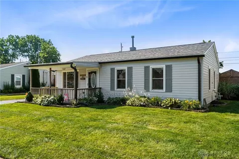 2011 Gerald Dr, Springfield, OH 45505 photo 2