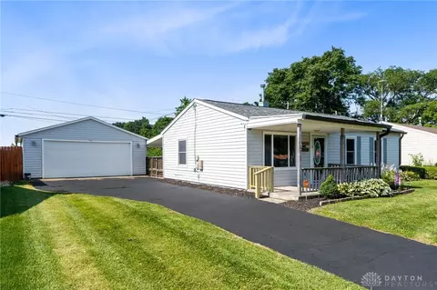 2011 Gerald Dr, Springfield, OH 45505 photo 3