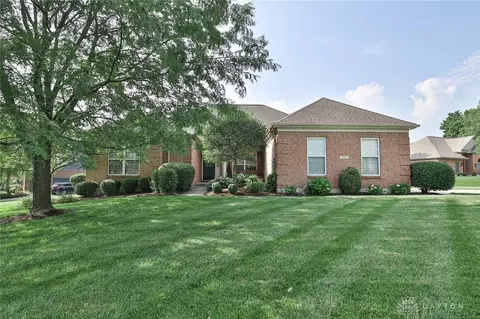 595 Heatherwoode Cir, Springboro, OH 45066