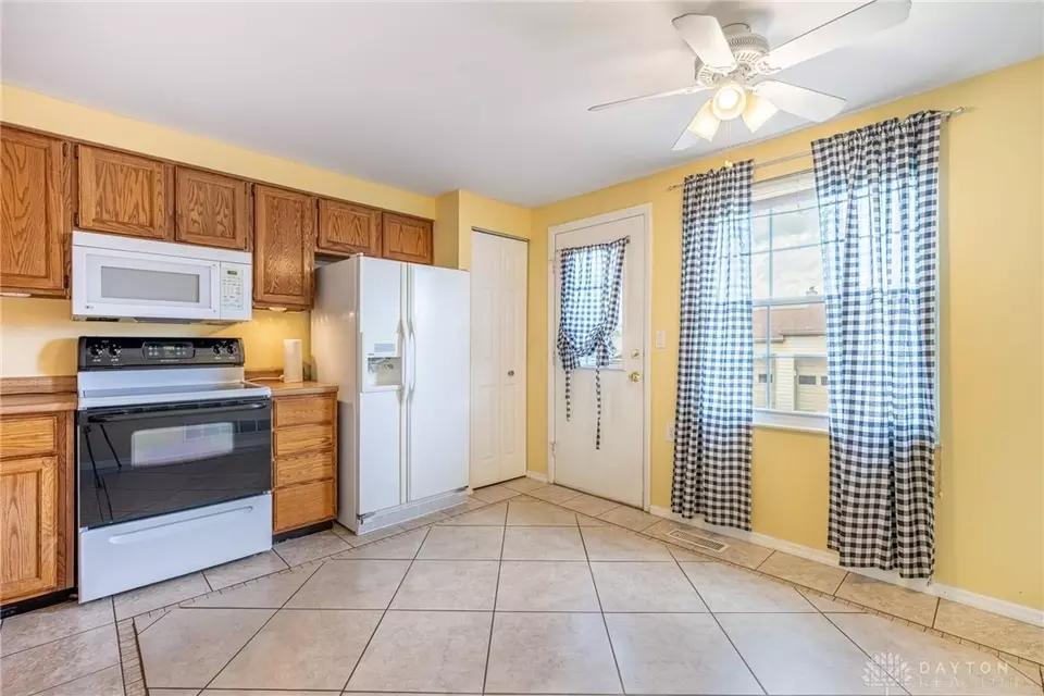 Kitchen - 95 Marco Ln, Washington Township, OH 45458 photo 5 of 5