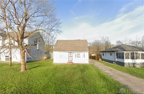 7262 Free Ave, Bedford, OH 44146