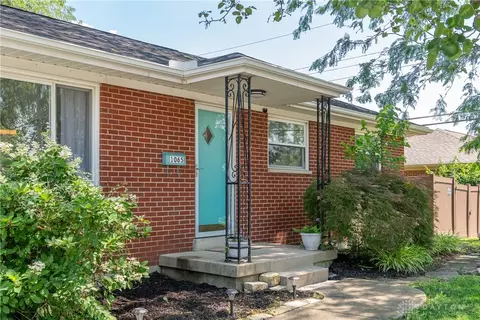 Exterior - 1065 Wenston Ct, Kettering, OH 45429 photo 2 of 4