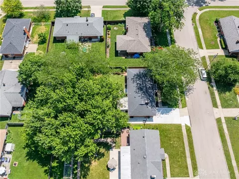 View/Area - 1065 Wenston Ct, Kettering, OH 45429 photo 6 of 8