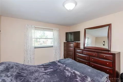 Bedroom - 1065 Wenston Ct, Kettering, OH 45429 photo 1 of 6