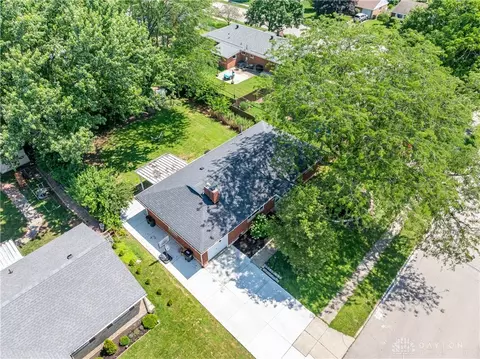 View/Area - 1065 Wenston Ct, Kettering, OH 45429 photo 2 of 8