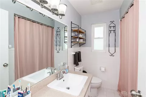 Bath - 1065 Wenston Ct, Kettering, OH 45429 photo 1 of 4