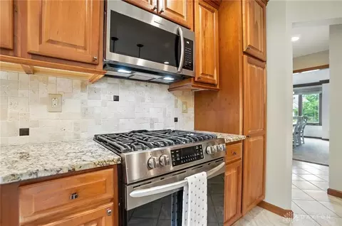 Kitchen - 6768 Montpellier Blvd, Centerville, OH 45459 photo 4 of 8