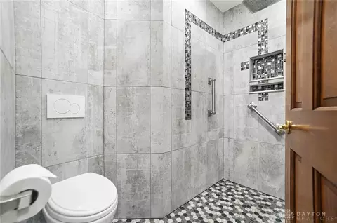 Bath - 6768 Montpellier Blvd, Centerville, OH 45459 photo 6 of 14