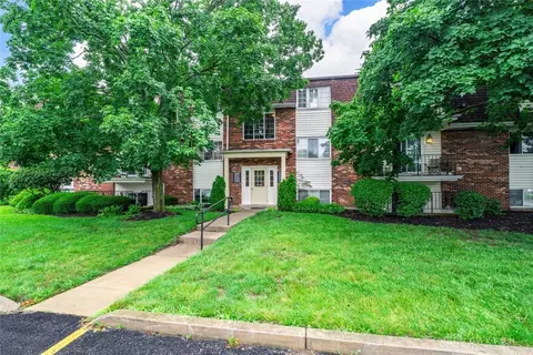 8869 Washington Colony Dr, Dayton, OH 45458