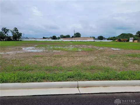 203 Charles Ct, Covington, OH 45318