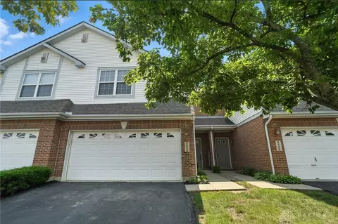 9266 Great Lakes Cir, Washington Township, OH 45458