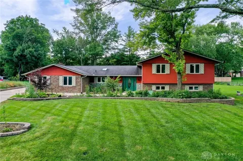 2835 Tara Trl, Dayton, OH 45434