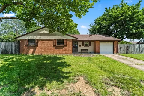 2041 Grice Ln, Dayton, OH 45429